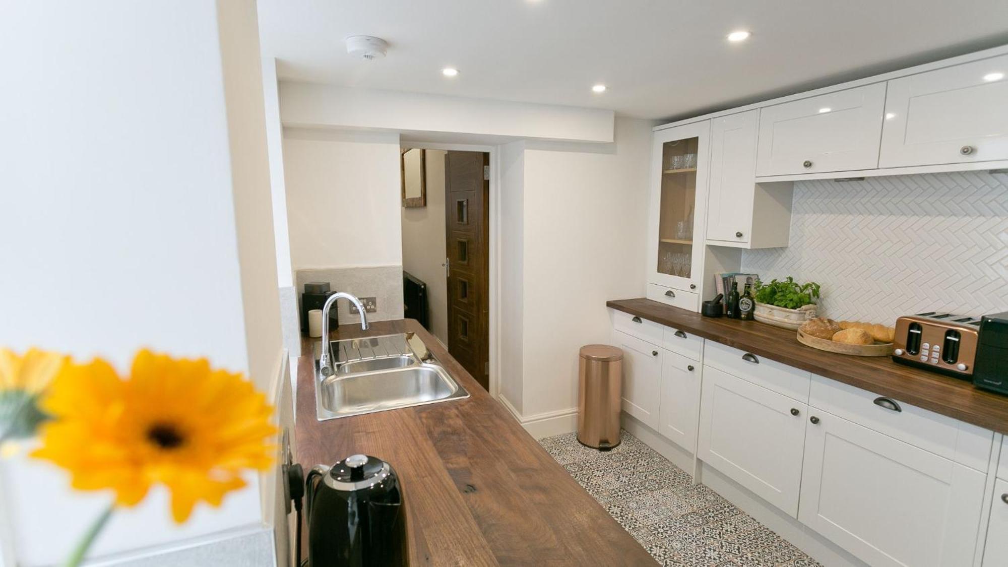 Вилла Beau Townhouse Бомарис Экстерьер фото